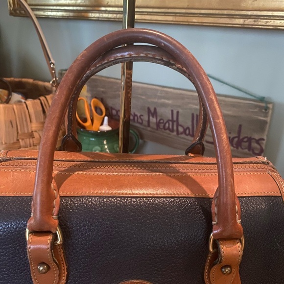 Dooney & Bourke Handbag Genuine All Leather Made in the USA Mini - Picture 5 of 15